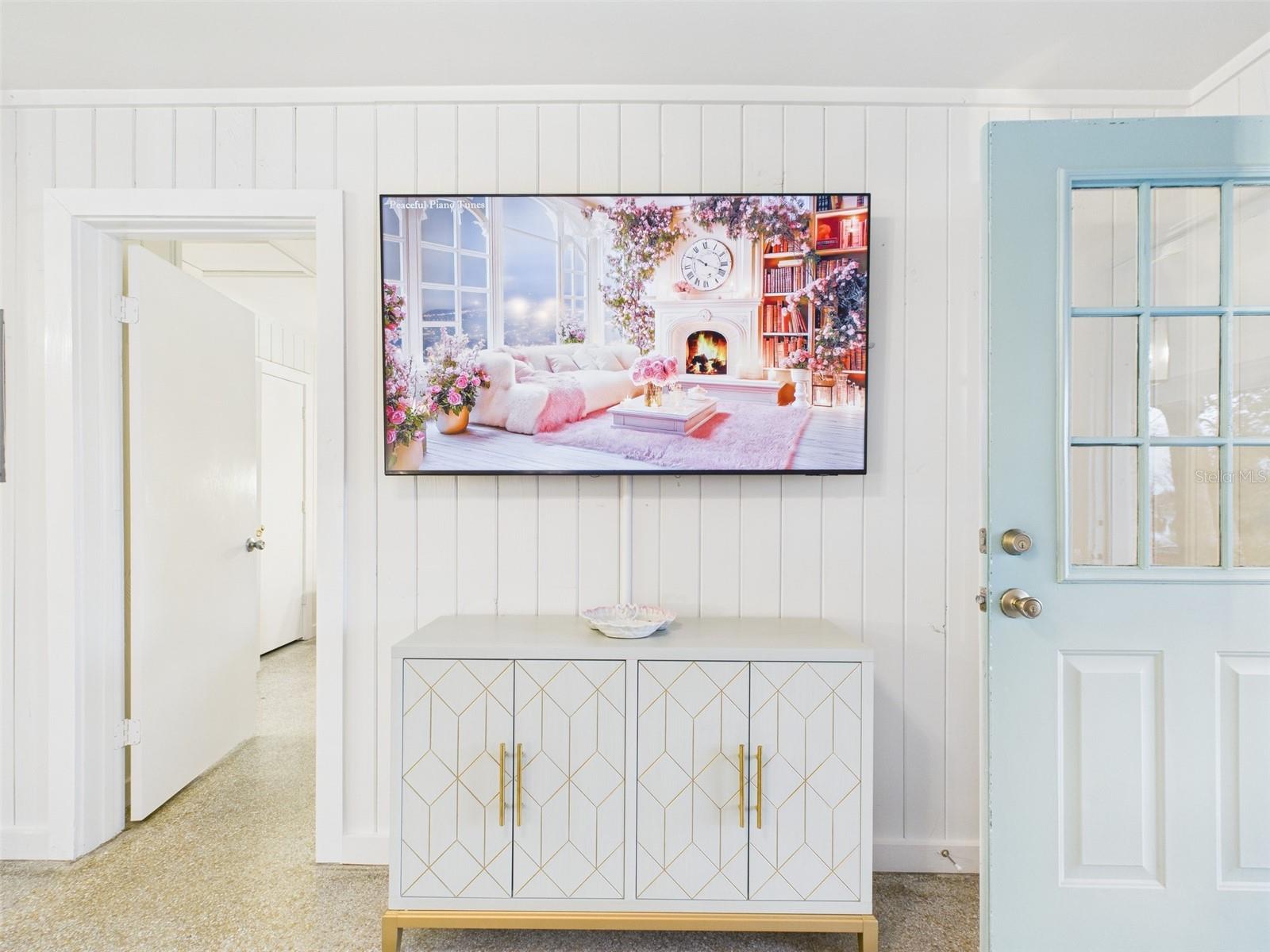 Image 3 of 40 For 222 7th Street Nw 2