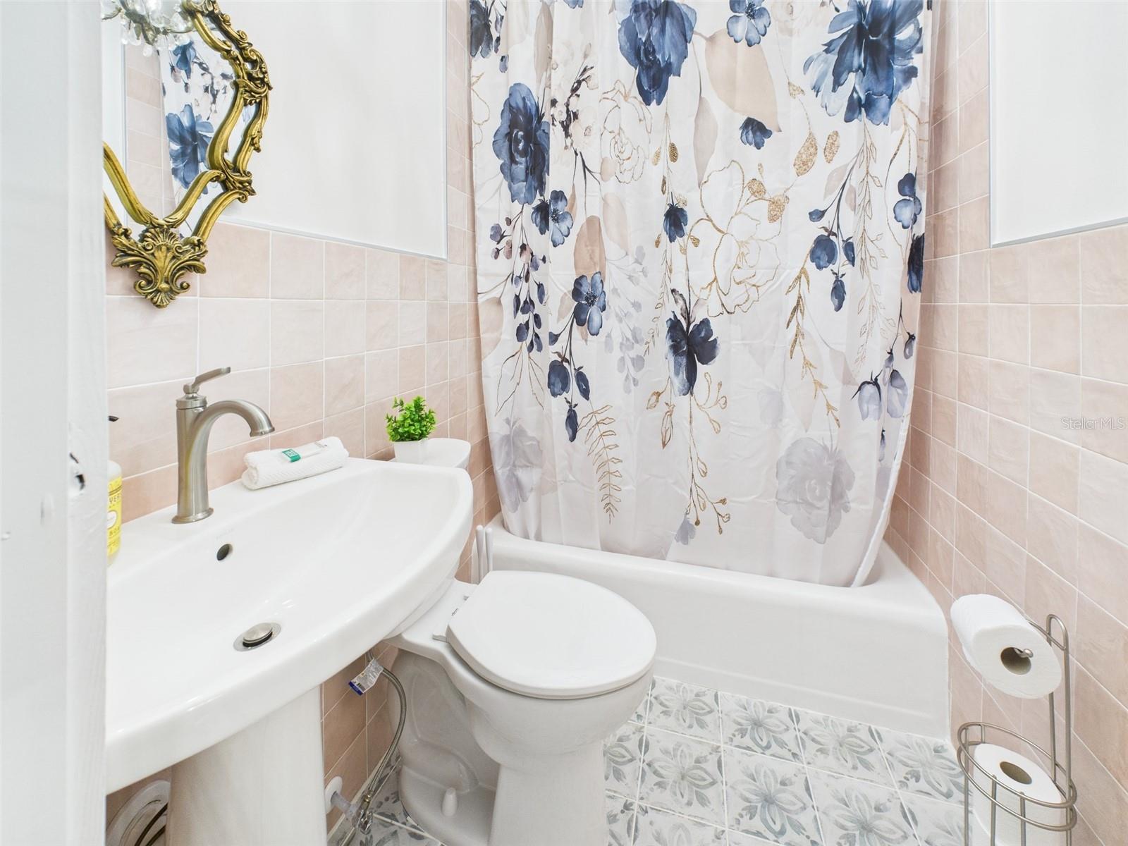 Image 30 of 40 For 222 7th Street Nw 2