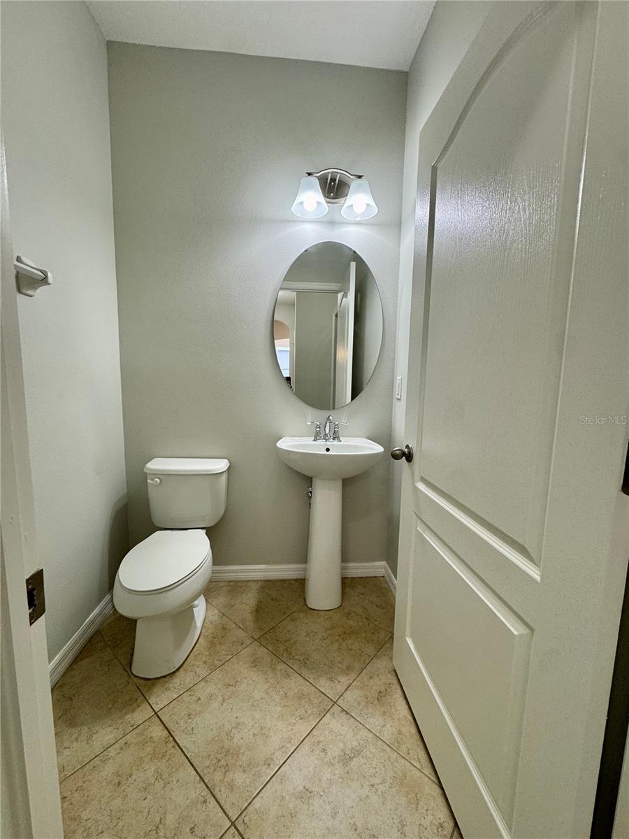 Image 15 of 45 For 2005 Via Napoli Street