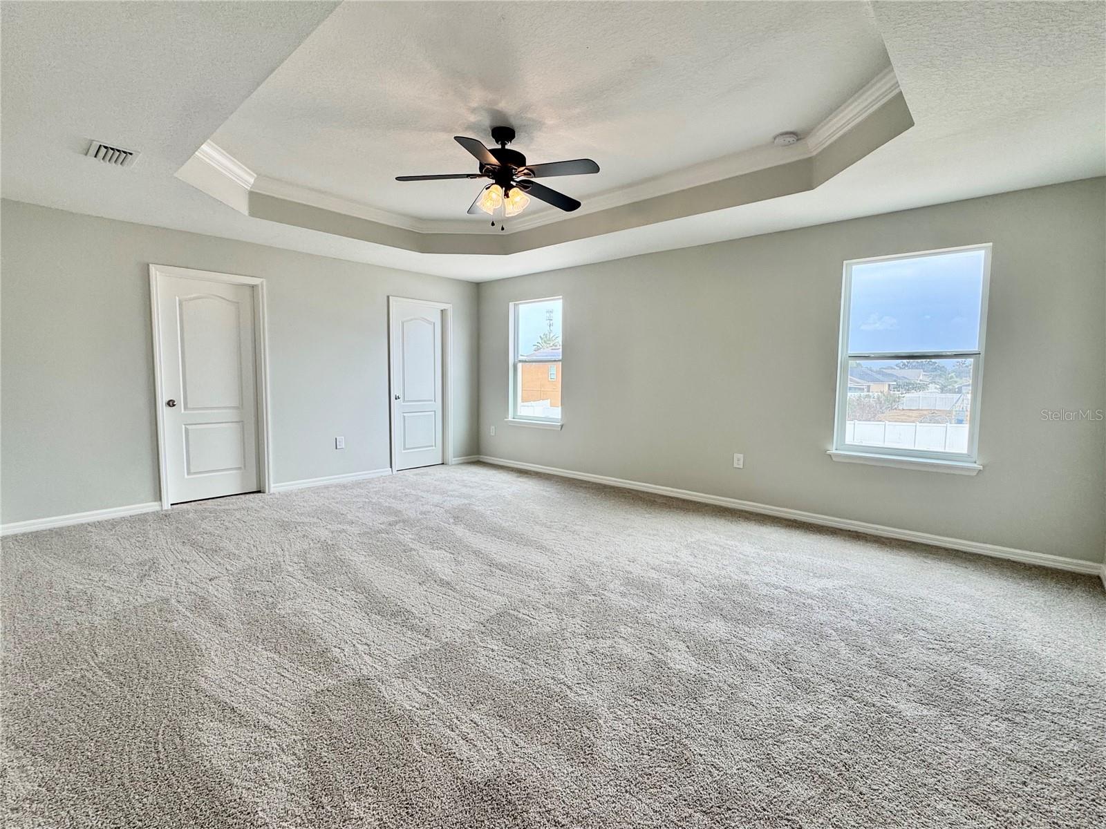 Image 18 of 45 For 2005 Via Napoli Street