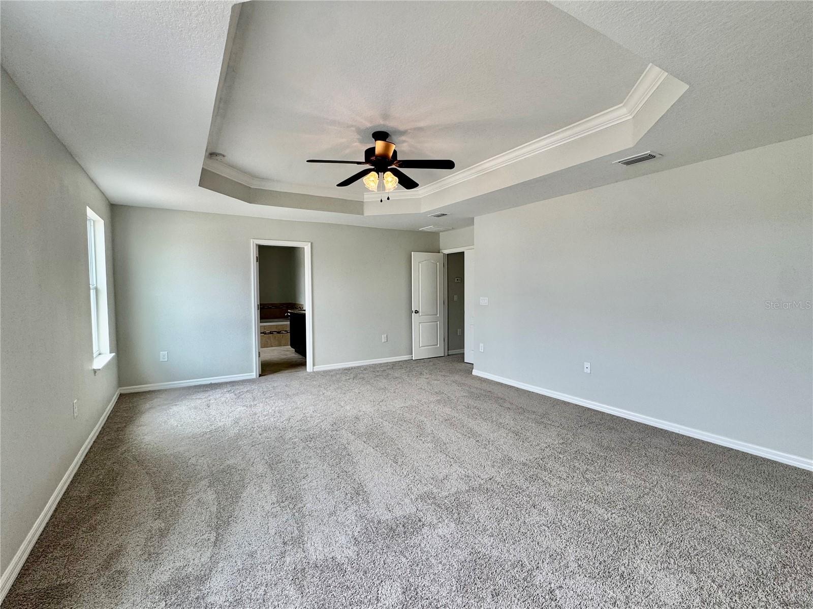 Image 19 of 45 For 2005 Via Napoli Street