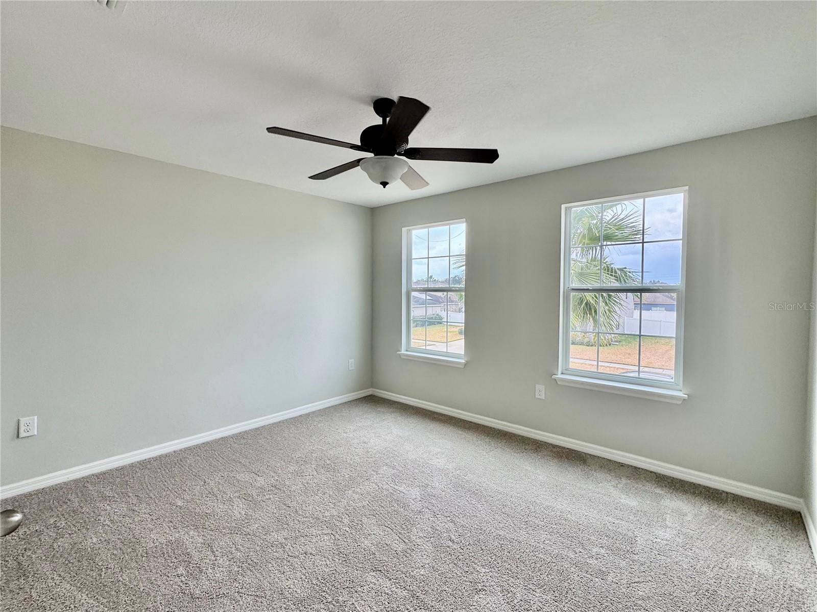 Image 28 of 45 For 2005 Via Napoli Street