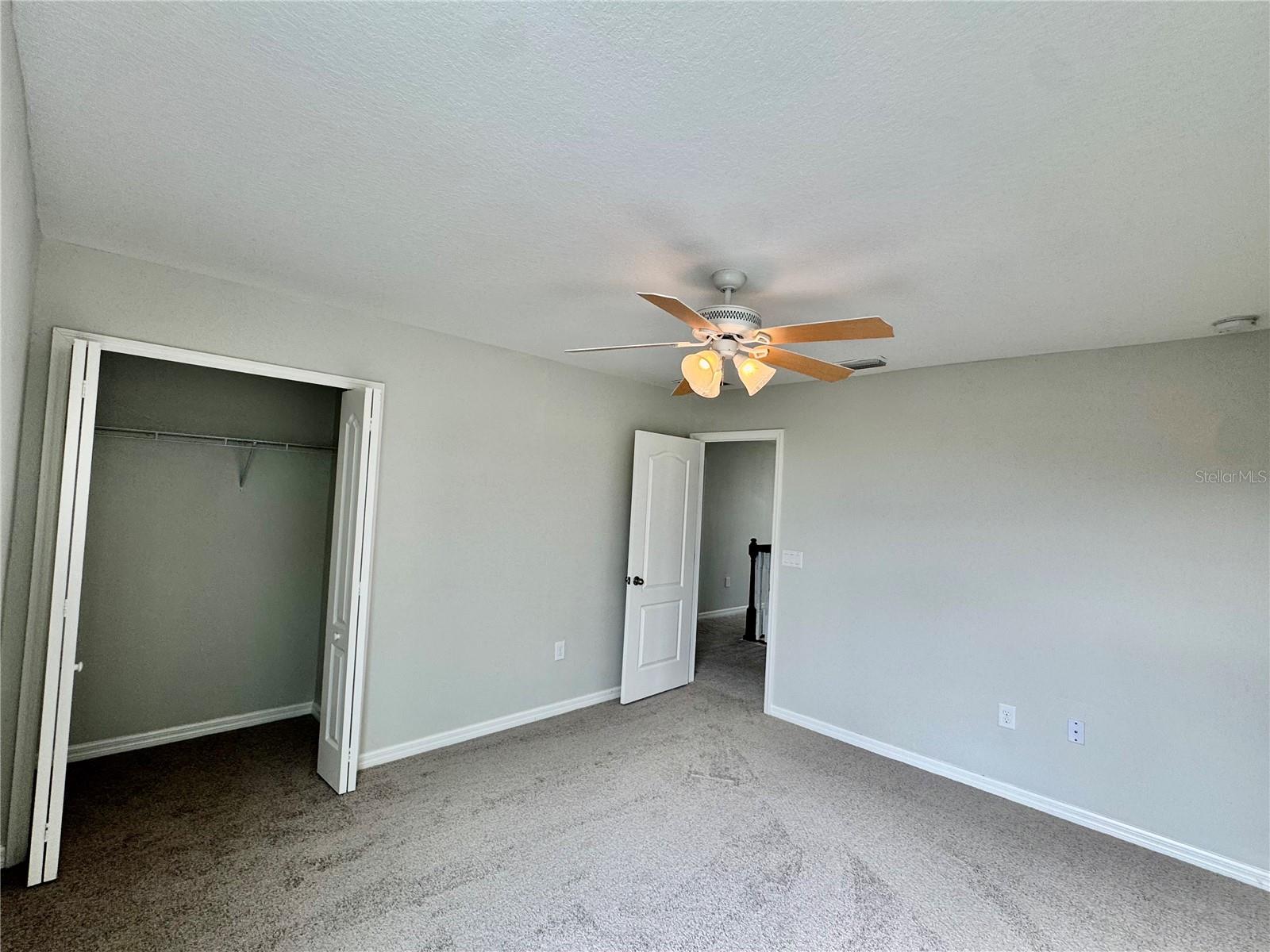 Image 34 of 45 For 2005 Via Napoli Street