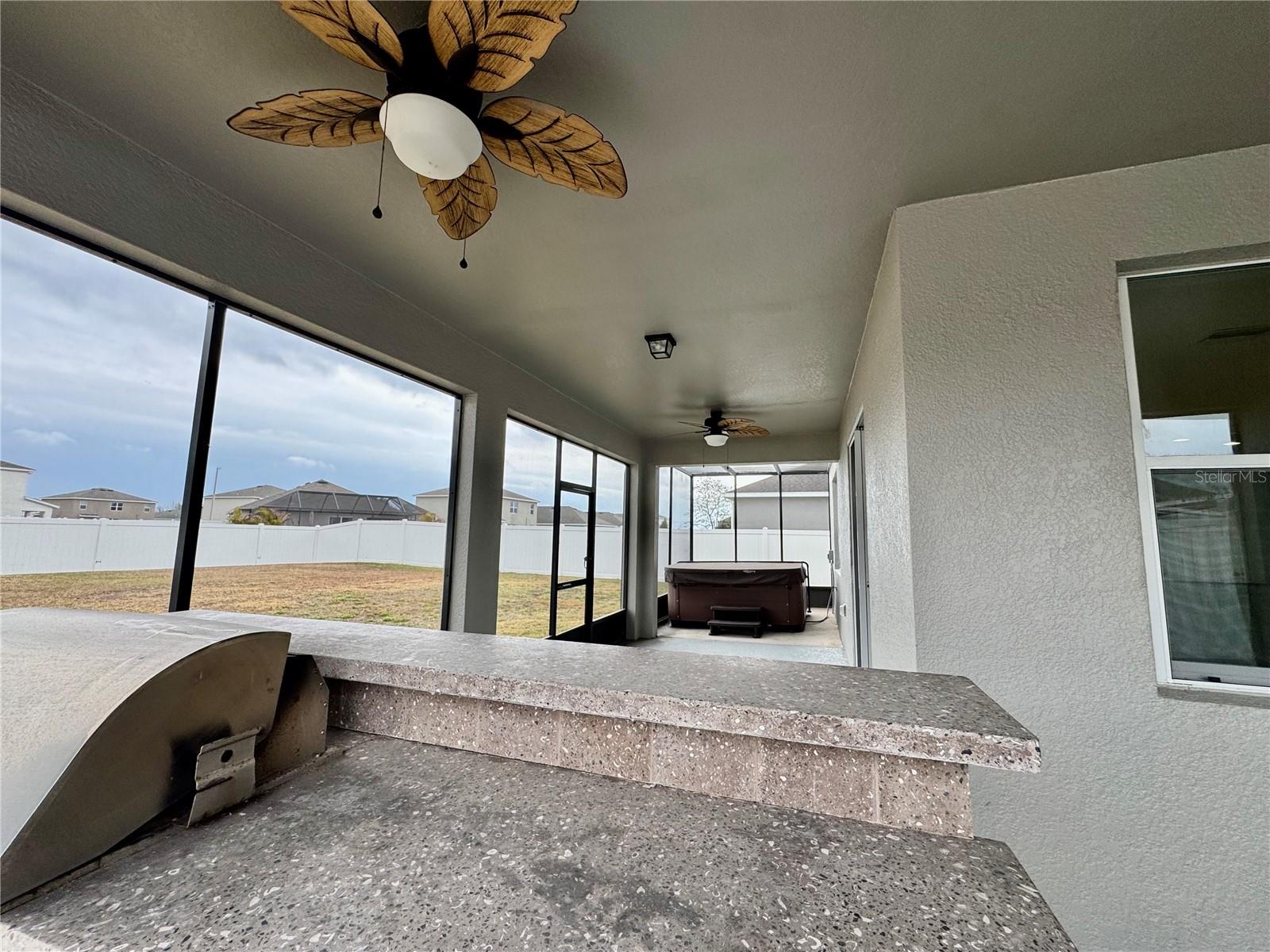 Image 41 of 45 For 2005 Via Napoli Street