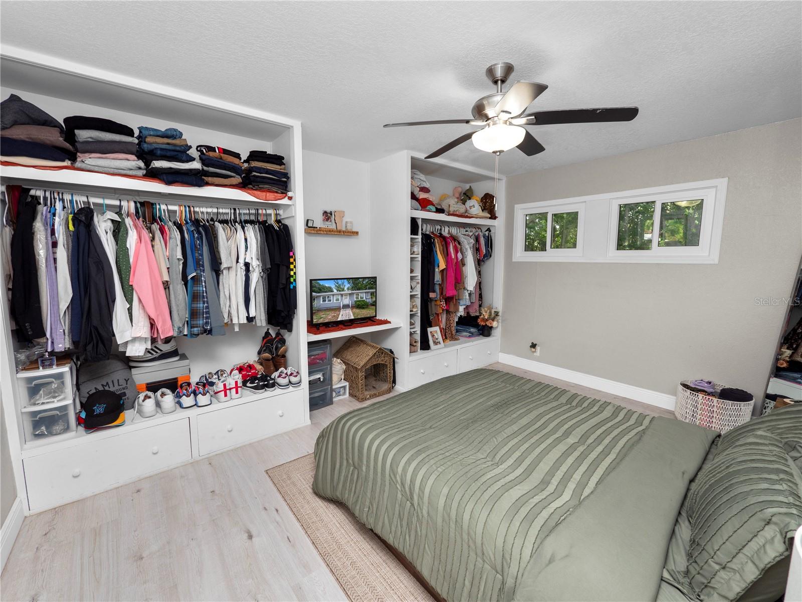 Image 15 of 30 For 219 Ariana Street A