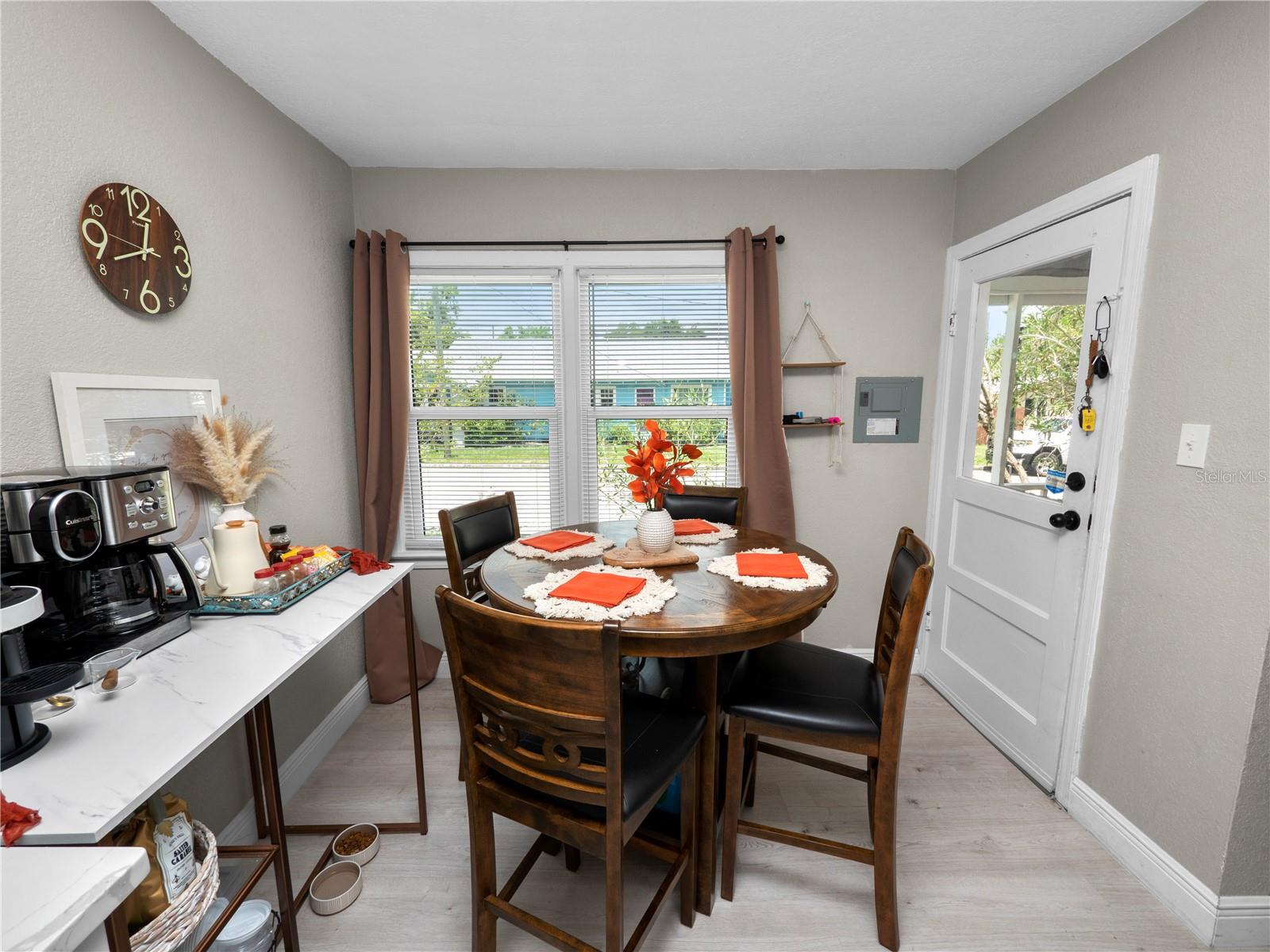 Image 7 of 30 For 219 Ariana Street A