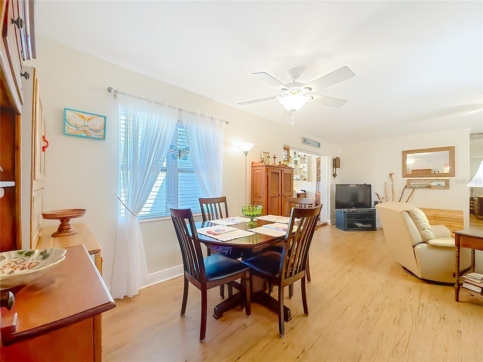 Image 15 of 49 For 143 Lemon Street