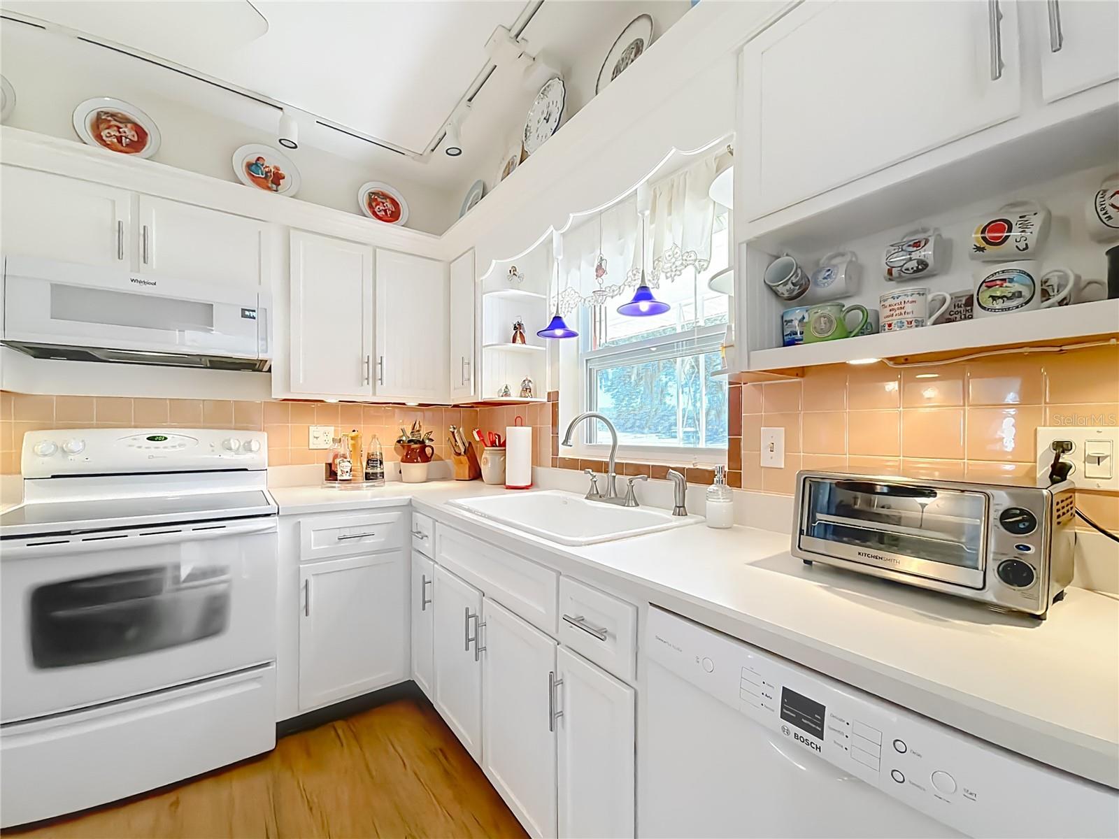 Image 17 of 49 For 143 Lemon Street