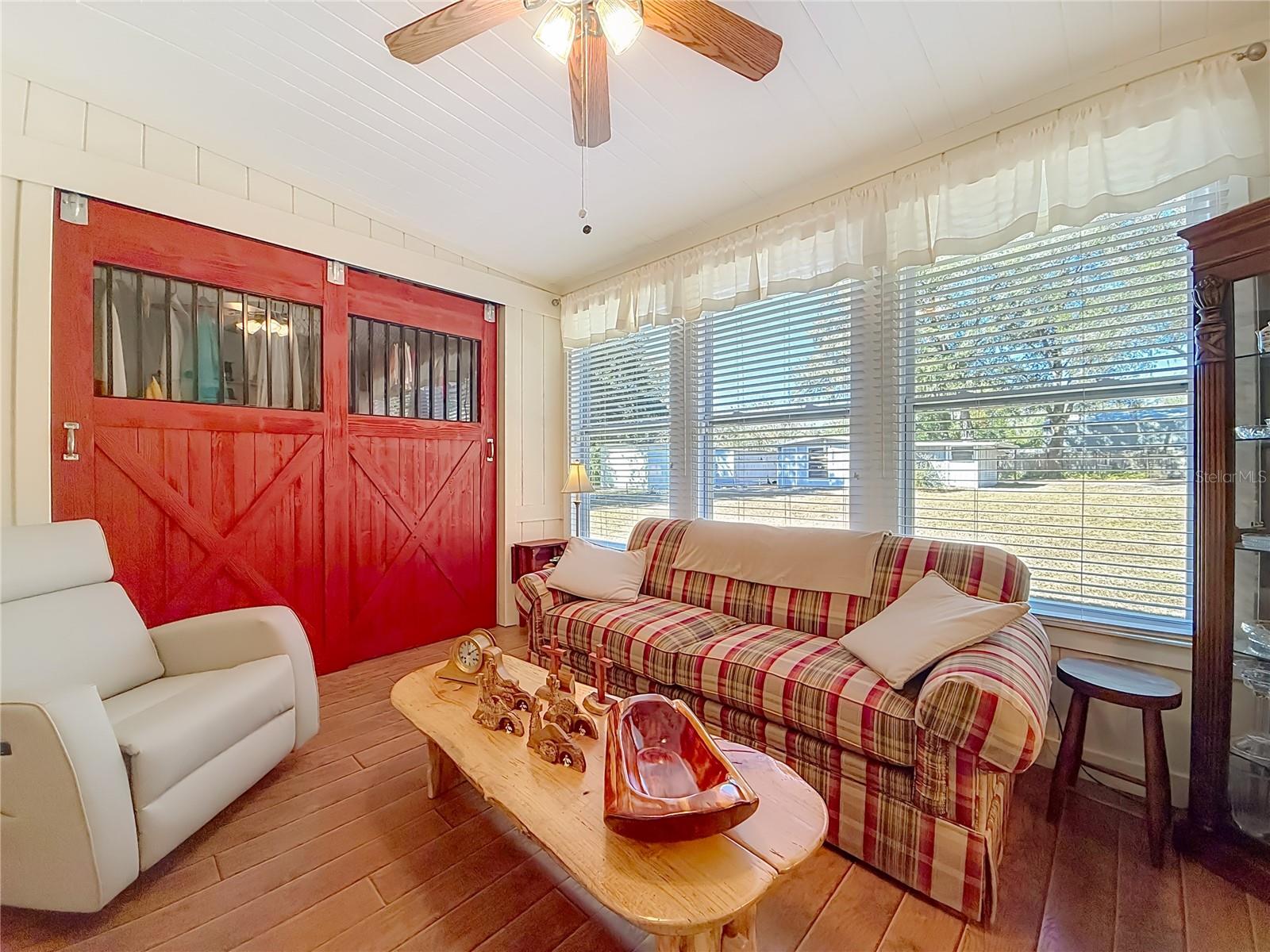 Image 21 of 49 For 143 Lemon Street