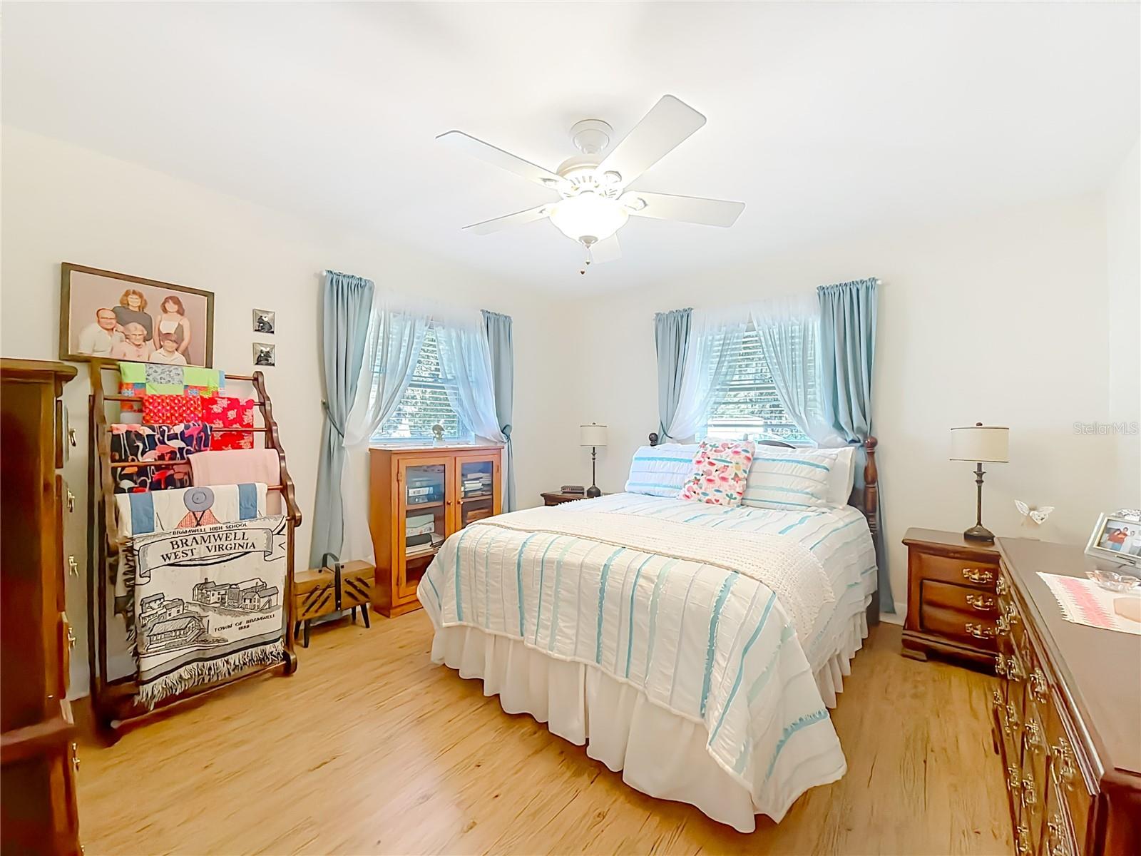 Image 32 of 49 For 143 Lemon Street