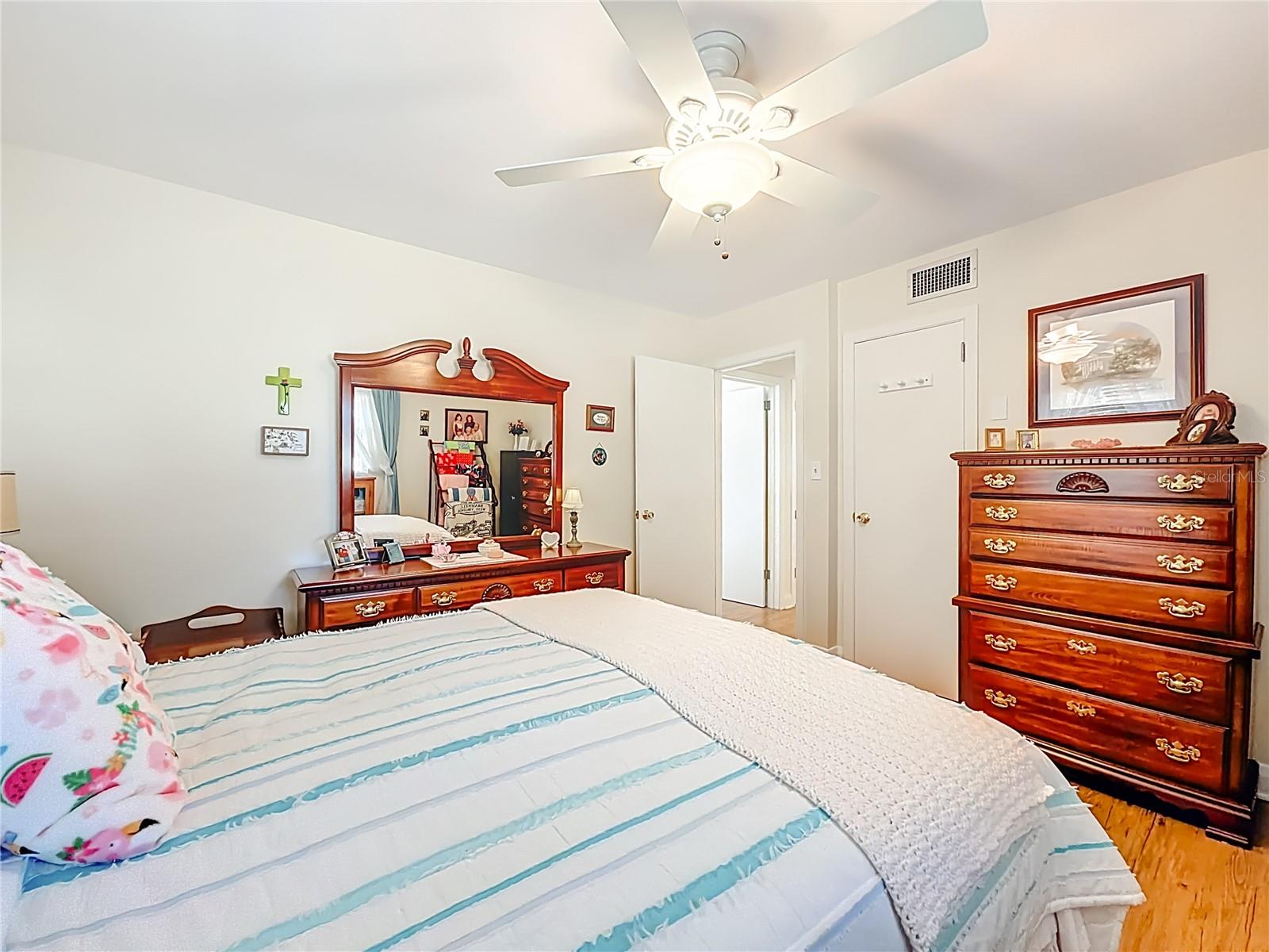 Image 34 of 49 For 143 Lemon Street