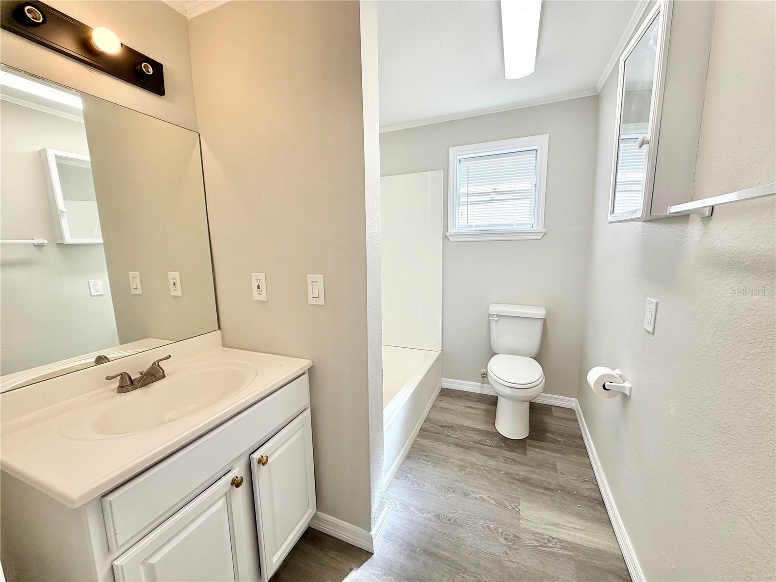 Image 13 of 22 For 613 Main Street