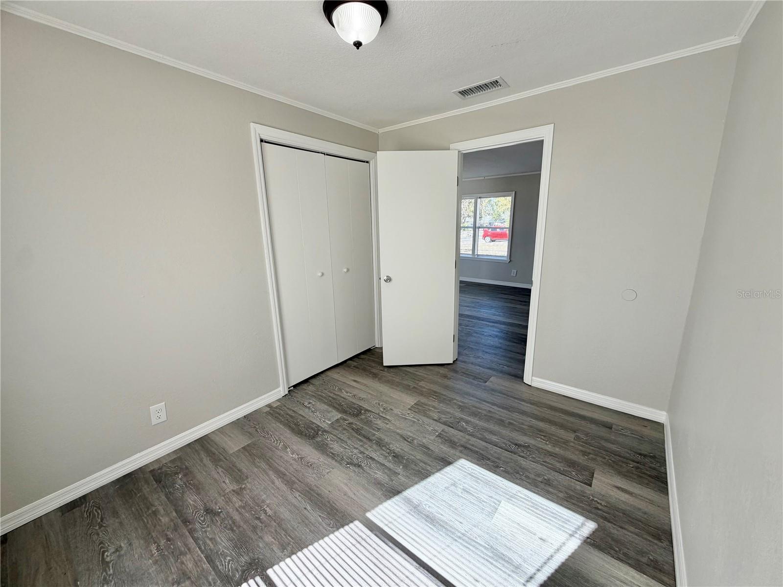 Image 16 of 22 For 613 Main Street