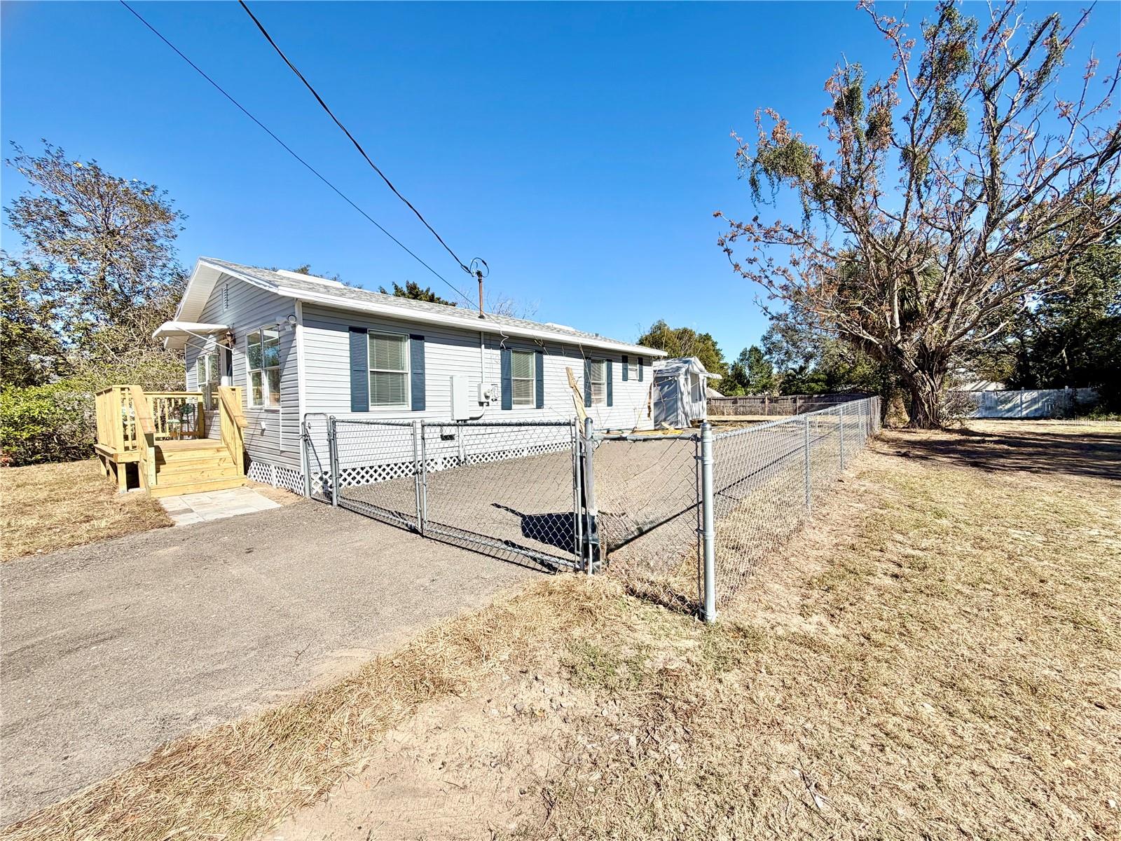 Image 17 of 22 For 613 Main Street