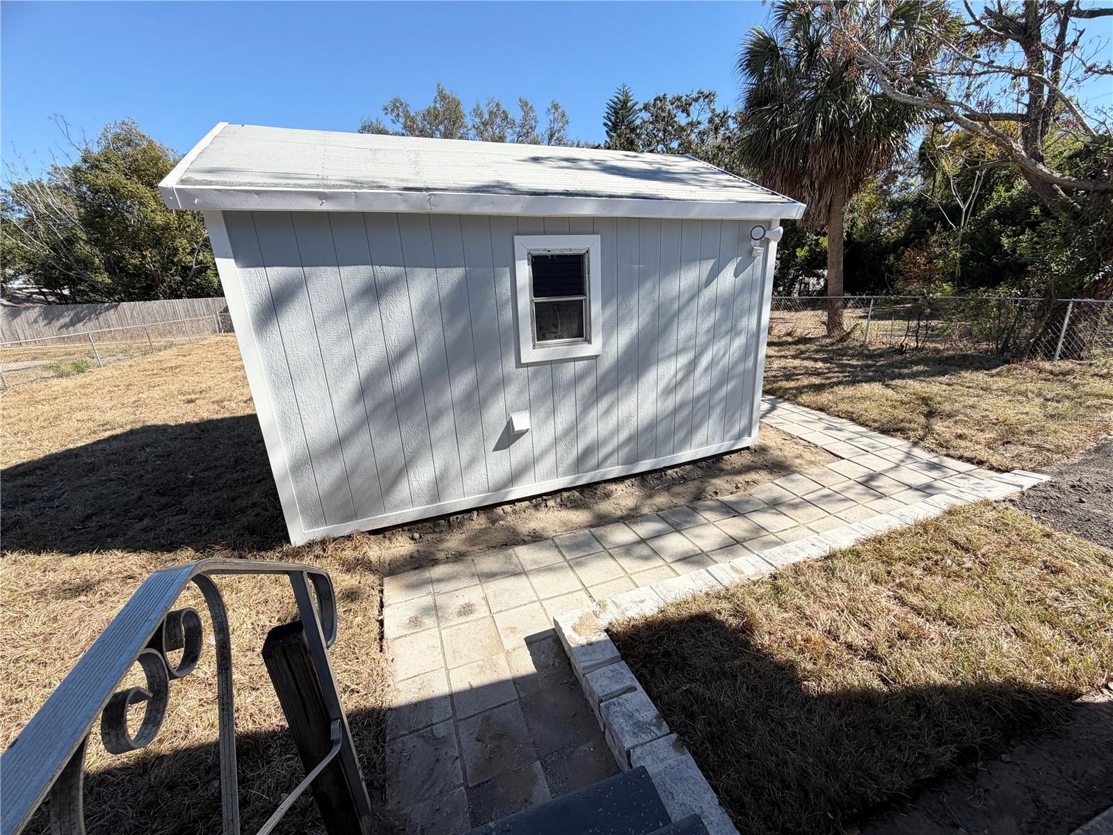 Image 20 of 22 For 613 Main Street