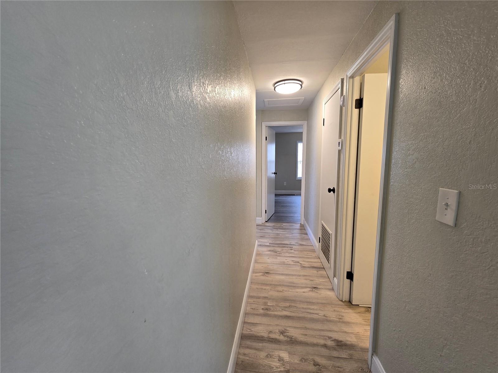 Image 11 of 24 For 506 Perch Place