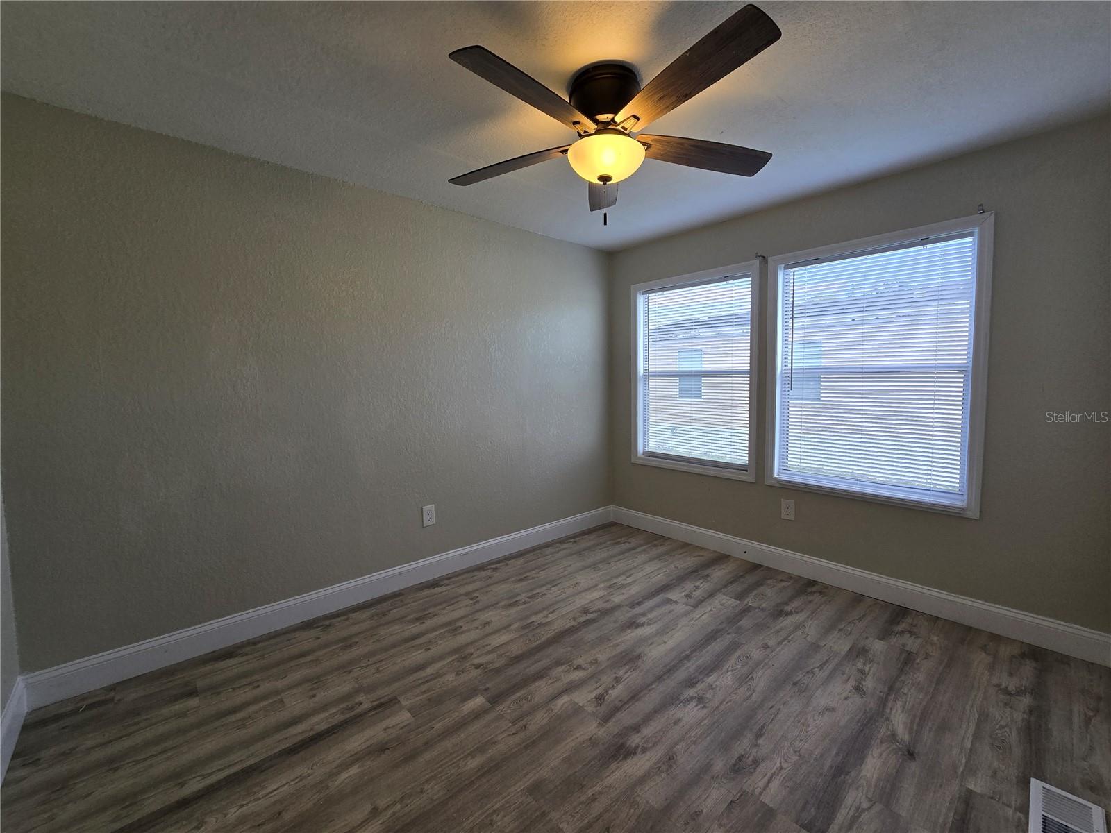 Image 18 of 24 For 506 Perch Place