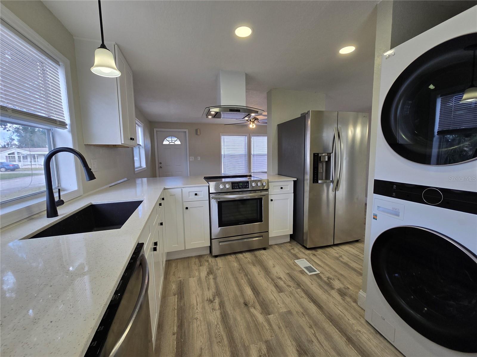 Image 9 of 24 For 506 Perch Place