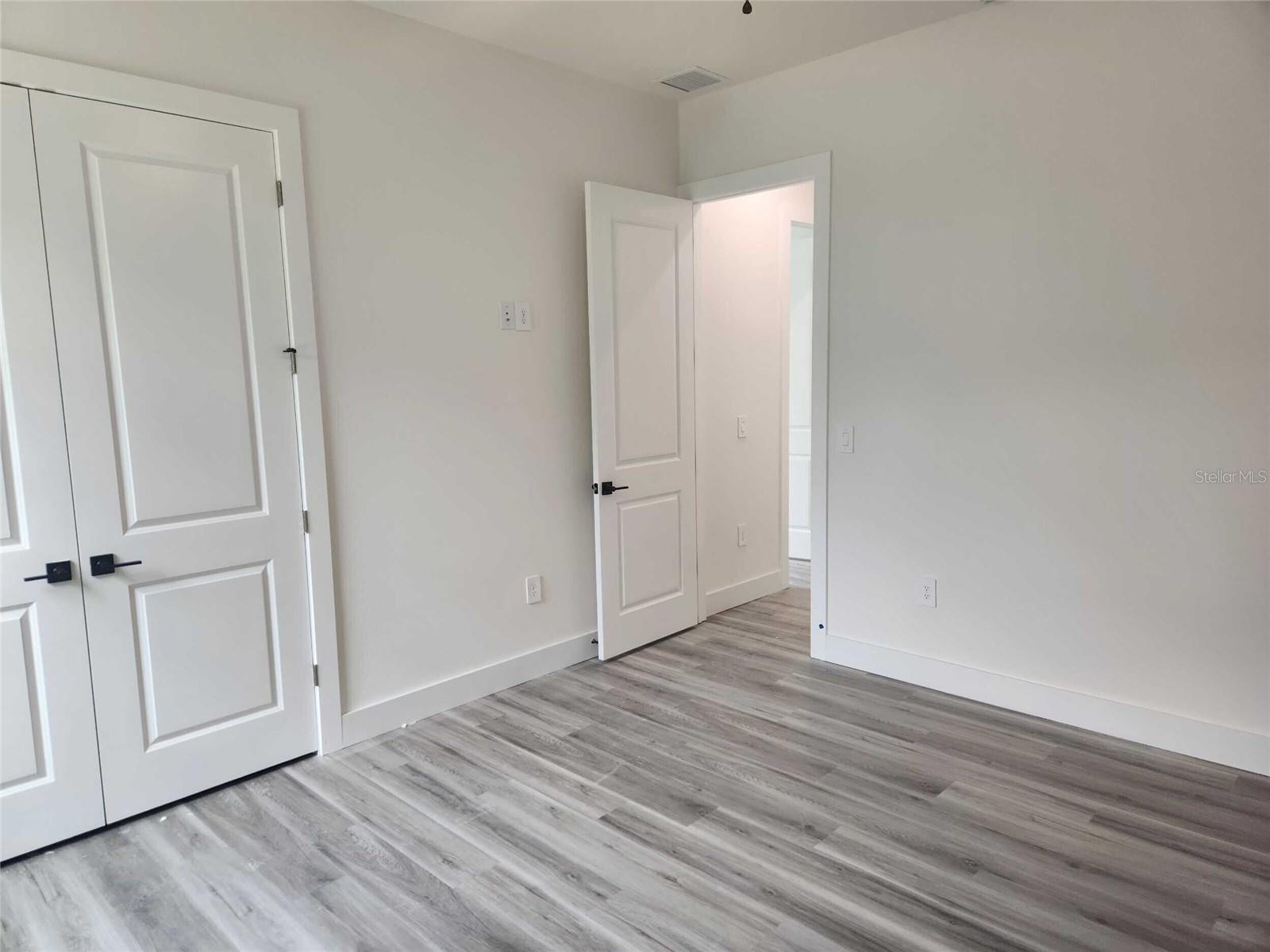 Image 16 of 25 For 9 Dusty Miller Court