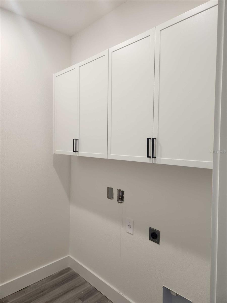 Image 9 of 25 For 9 Dusty Miller Court