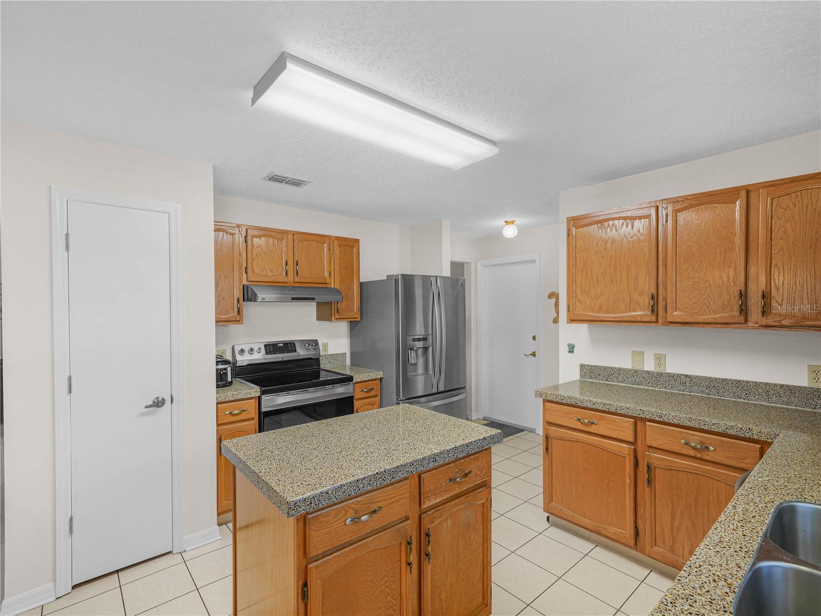 Image 7 of 26 For 6087 Seagull Lane