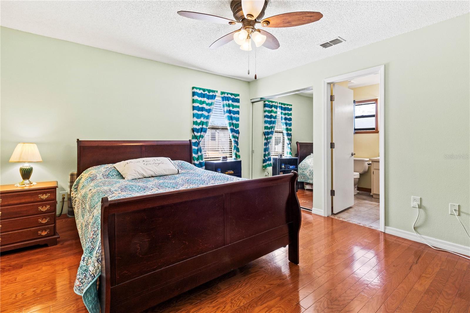 Image 12 of 35 For 4861 Colonnades Circle E