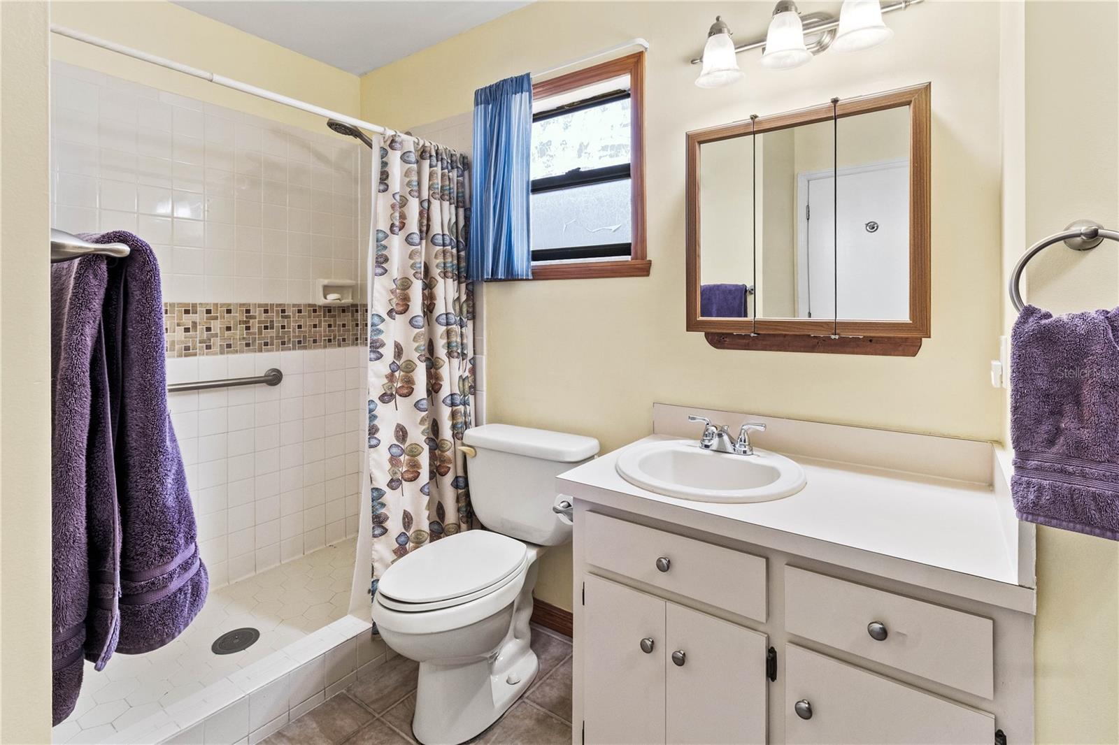 Image 13 of 35 For 4861 Colonnades Circle E