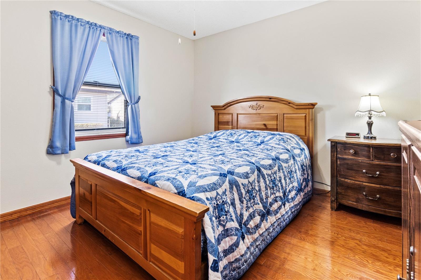 Image 17 of 35 For 4861 Colonnades Circle E