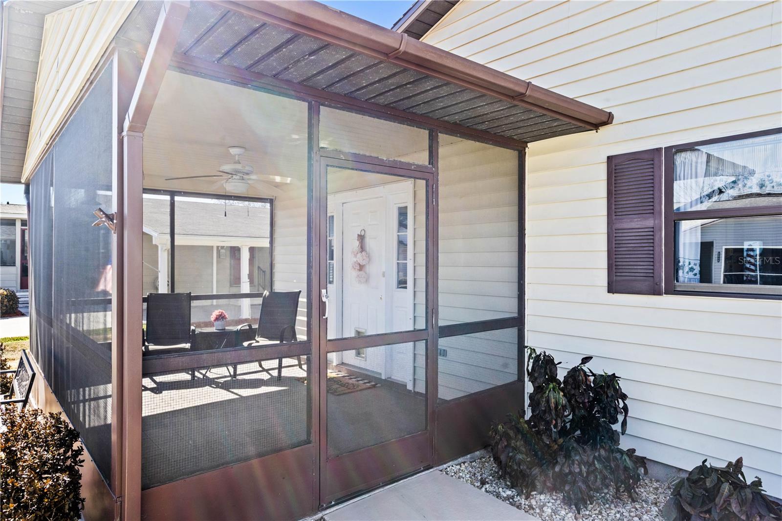 Image 23 of 35 For 4861 Colonnades Circle E