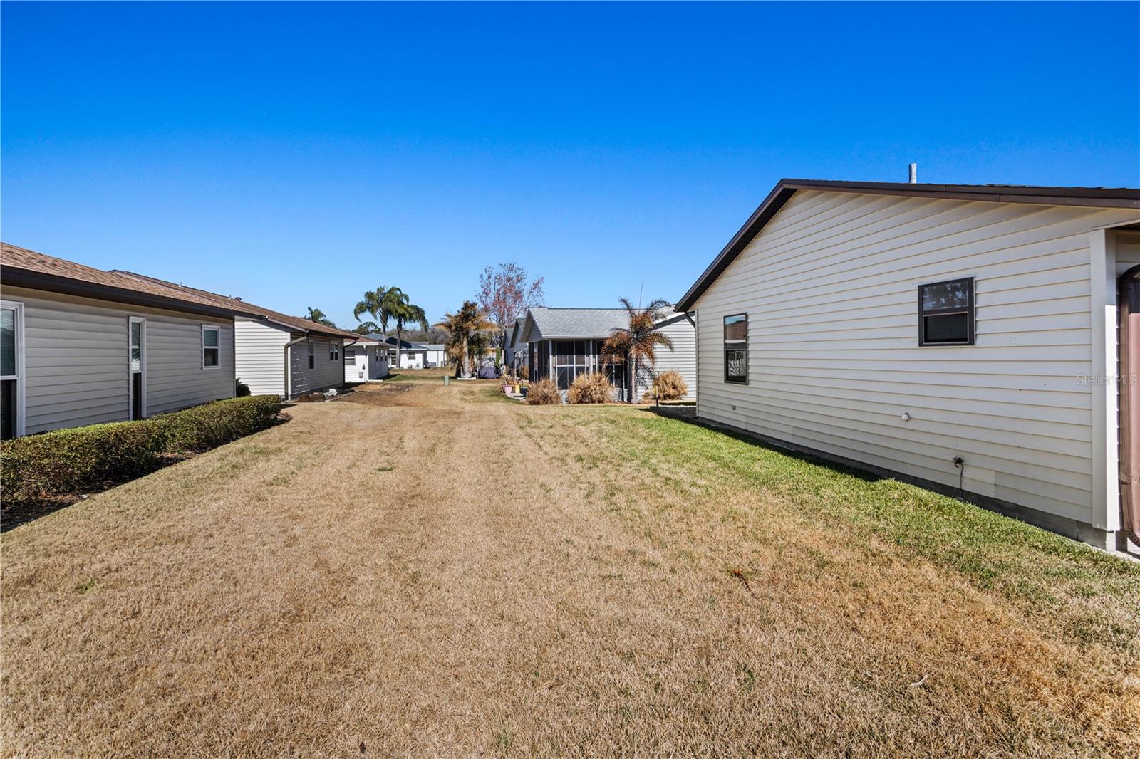 Image 26 of 35 For 4861 Colonnades Circle E