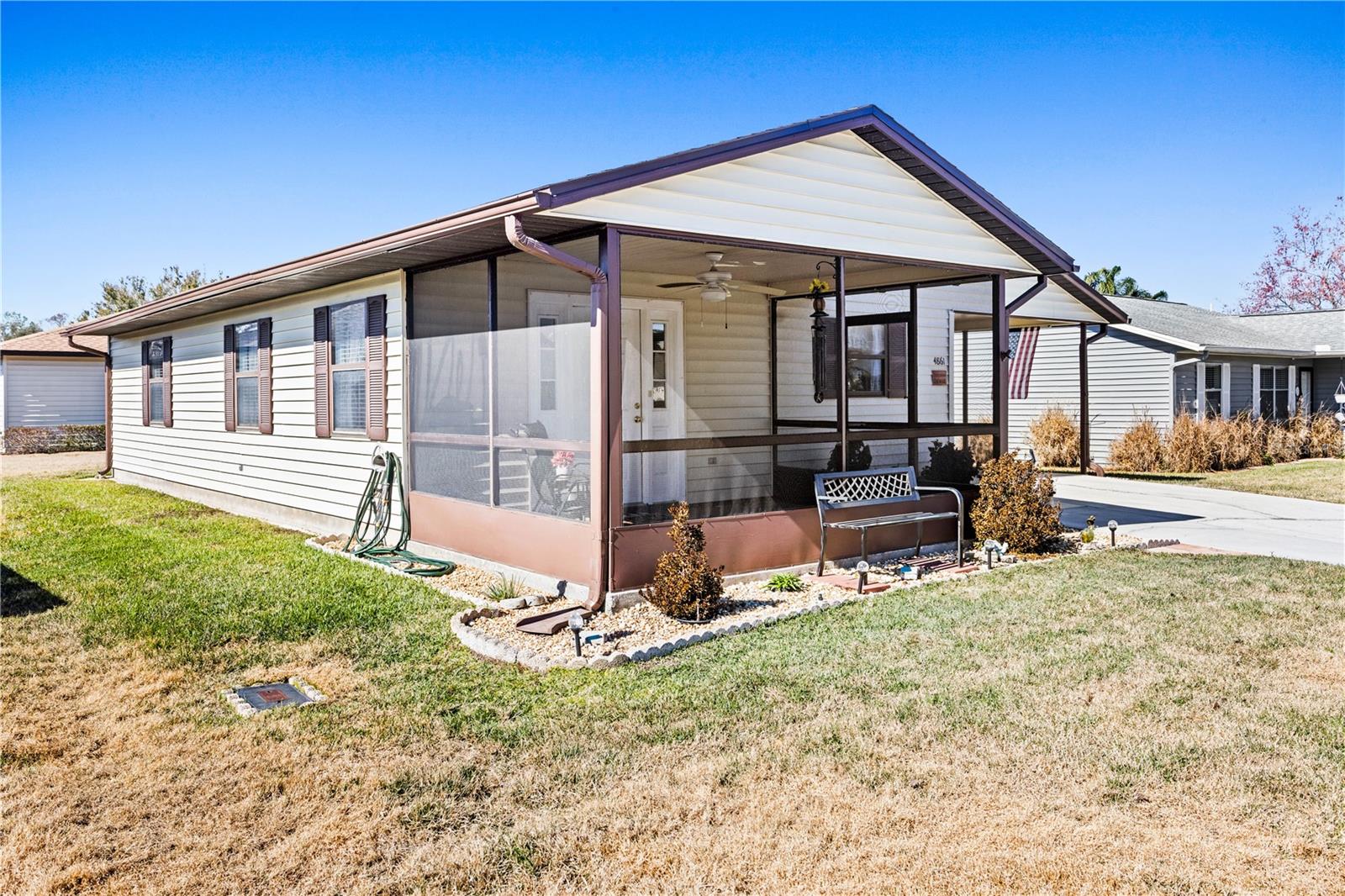 Image 28 of 35 For 4861 Colonnades Circle E