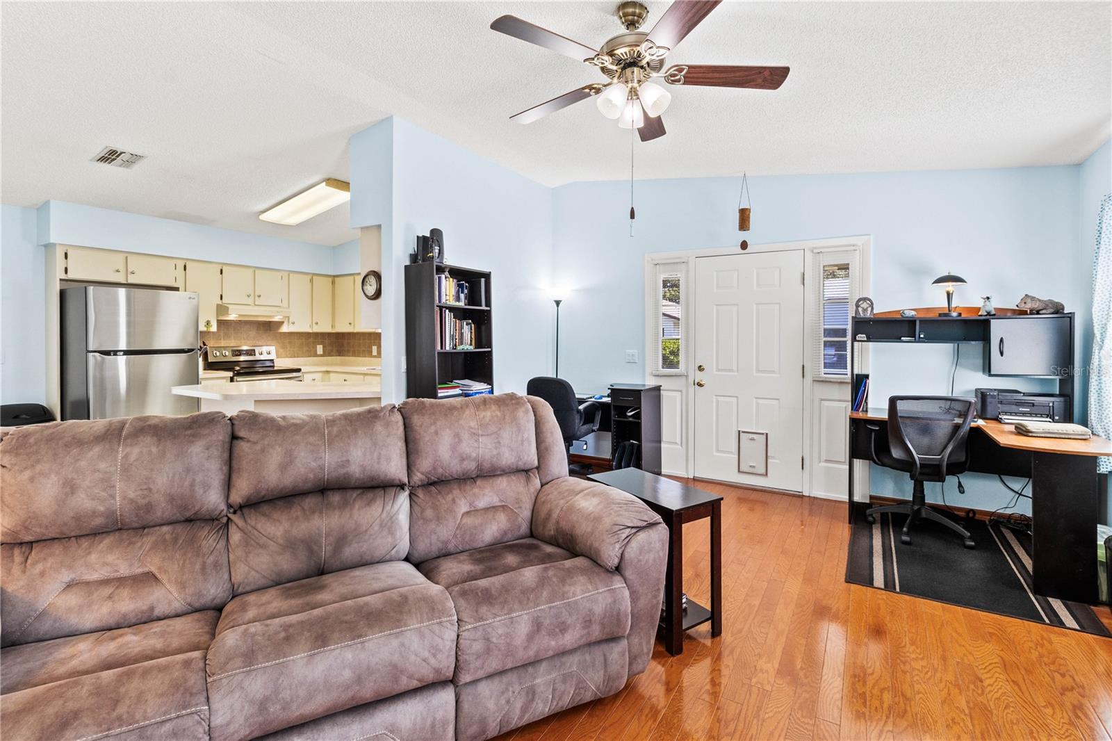 Image 6 of 35 For 4861 Colonnades Circle E