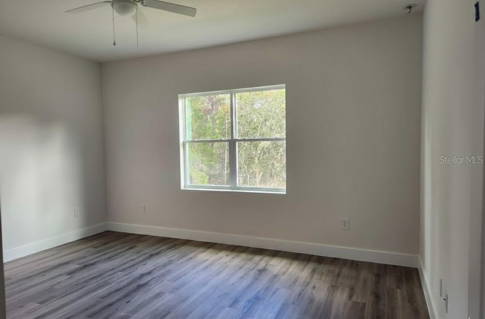 Image 14 of 28 For 49 Lone Pine Street