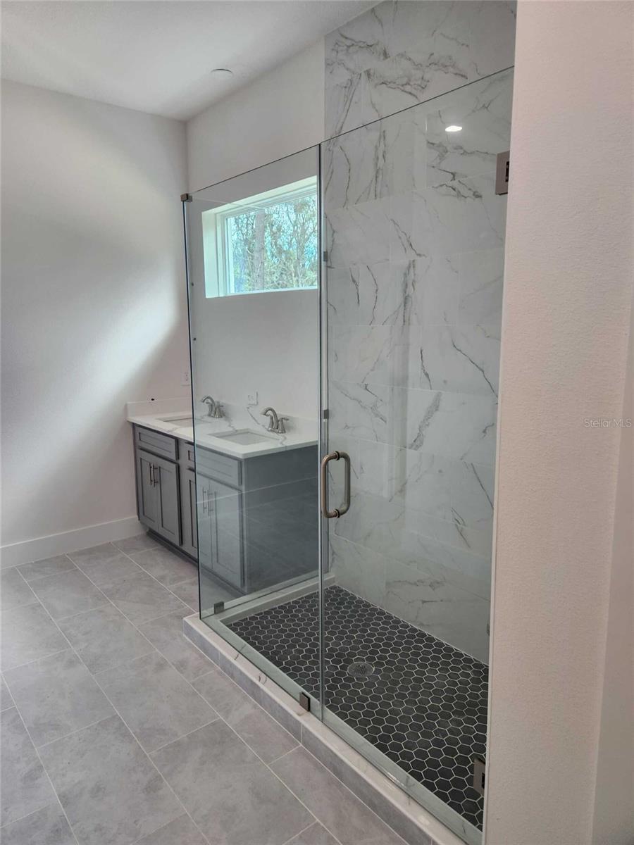 Image 15 of 28 For 49 Lone Pine Street