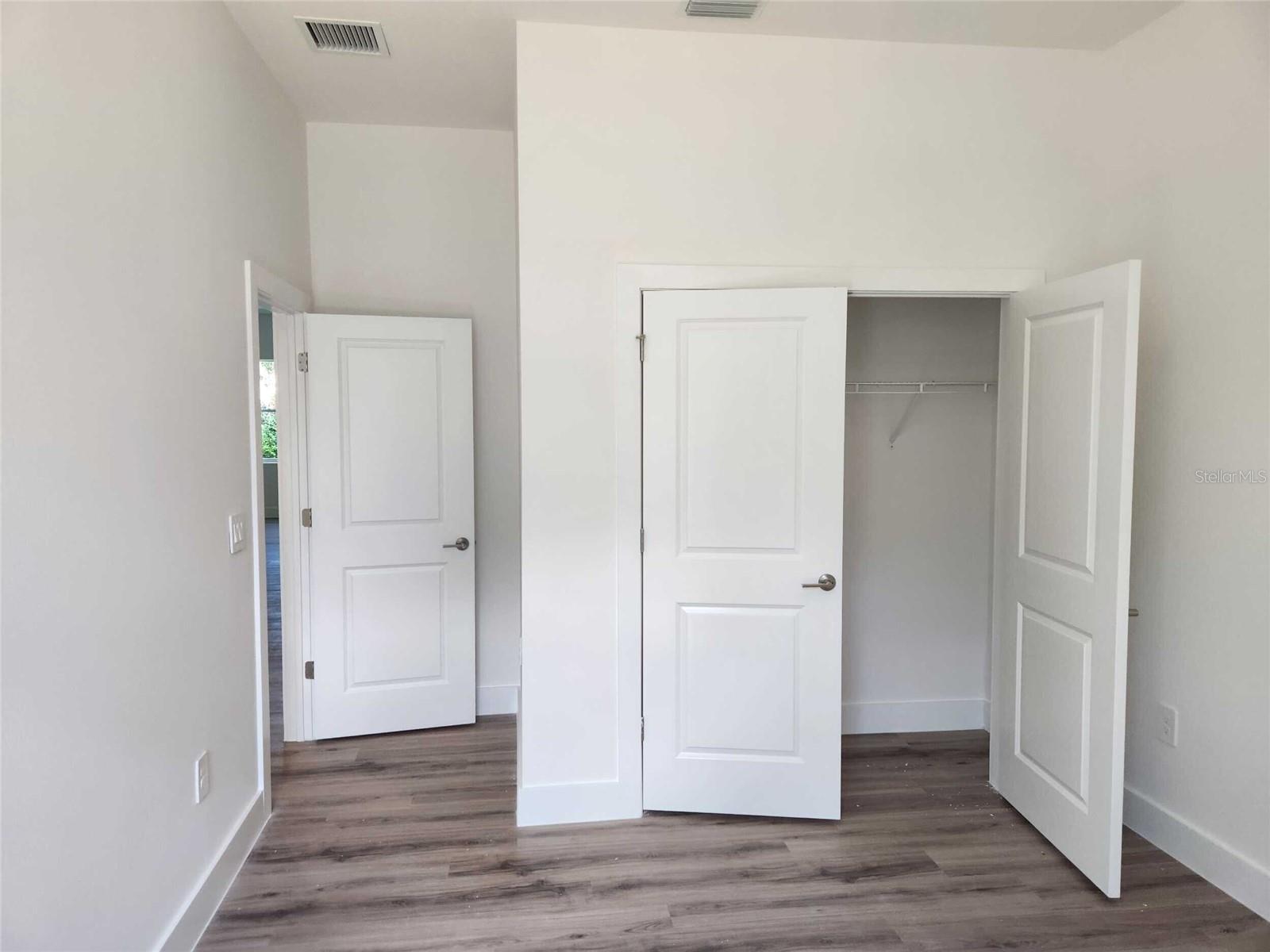 Image 21 of 28 For 49 Lone Pine Street