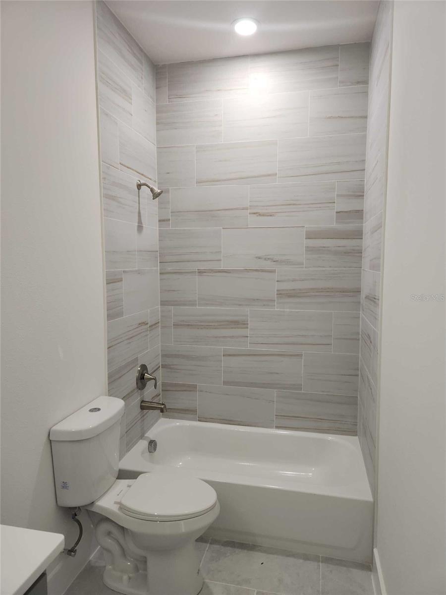 Image 23 of 28 For 49 Lone Pine Street