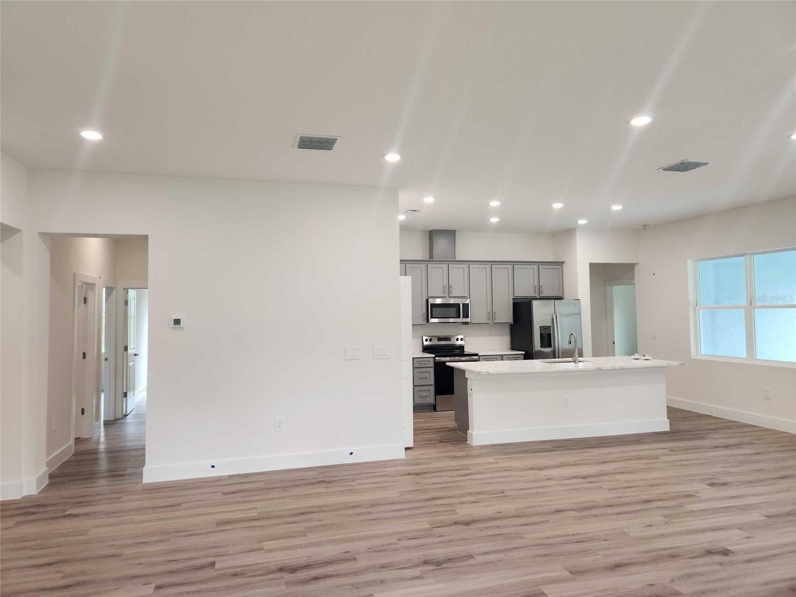 Image 5 of 28 For 49 Lone Pine Street