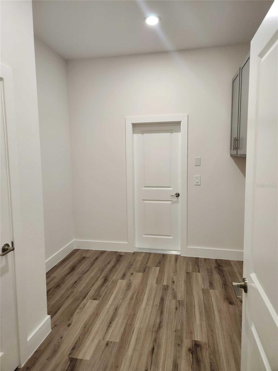 Image 8 of 28 For 49 Lone Pine Street