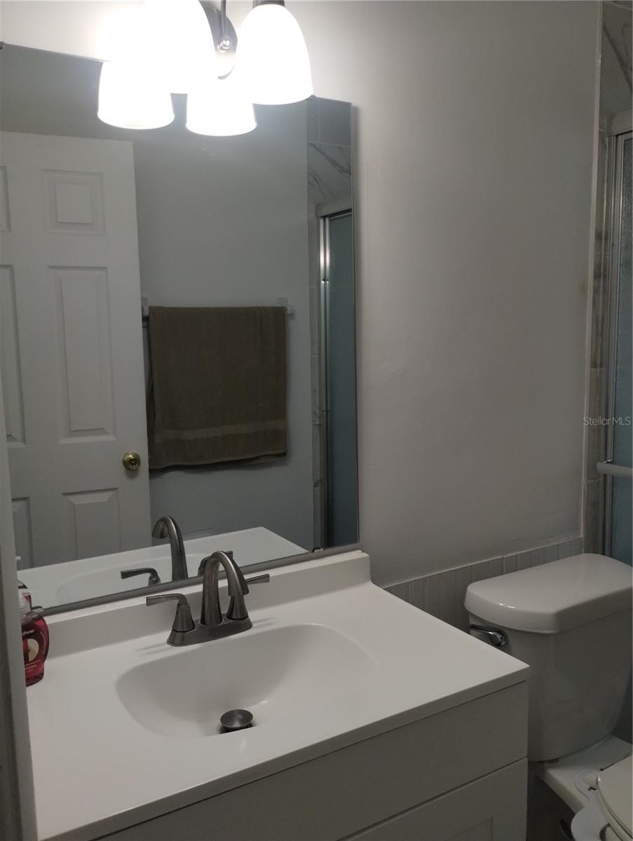 Image 13 of 24 For 417 Main Street