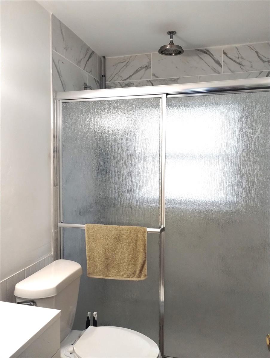 Image 14 of 24 For 417 Main Street