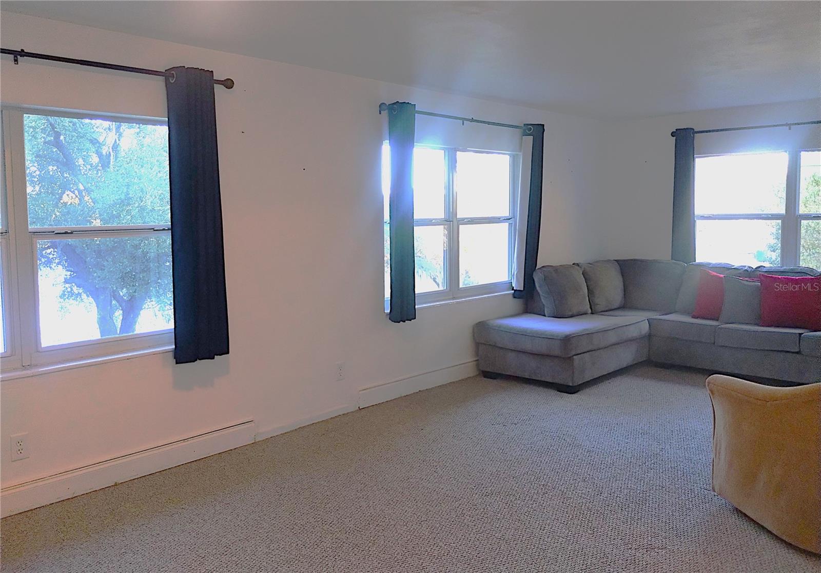 Image 9 of 24 For 417 Main Street