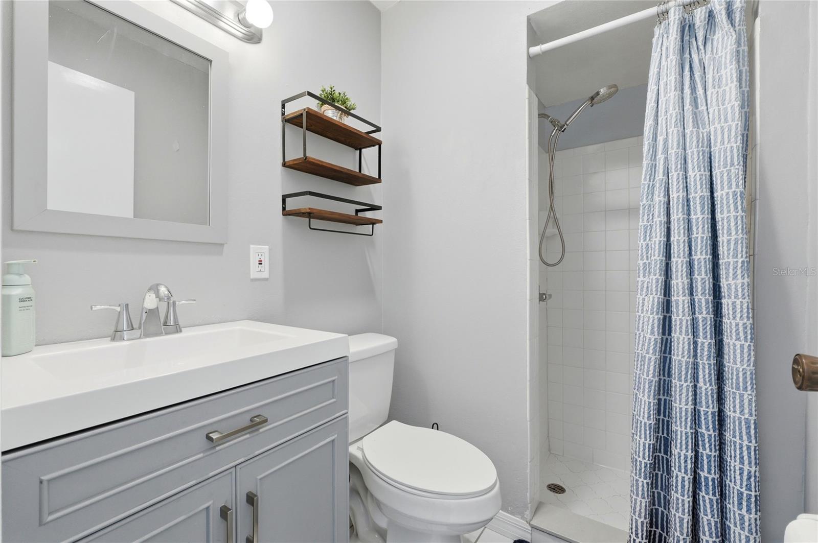 Image 20 of 39 For 109 Las Flores