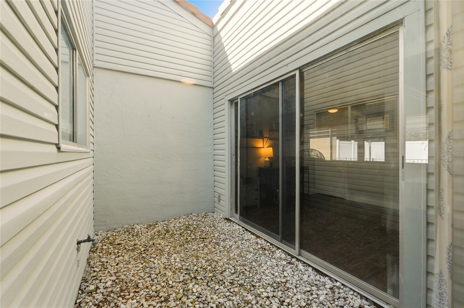 Image 24 of 39 For 109 Las Flores