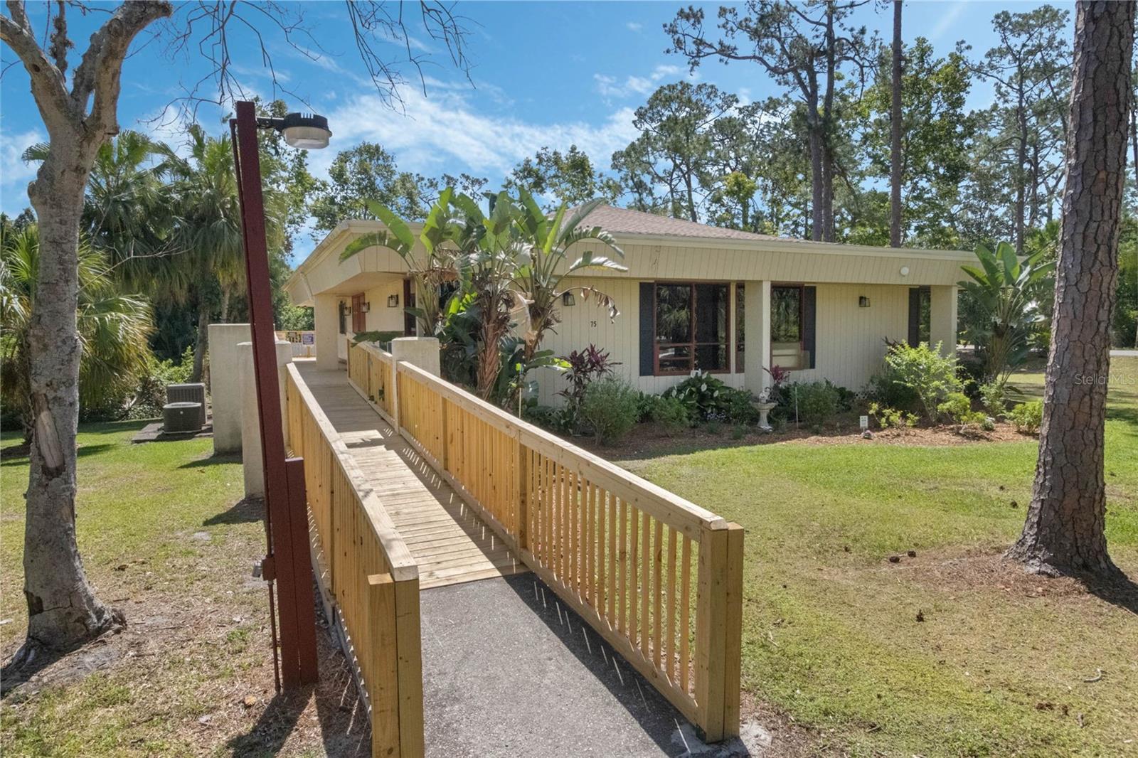 Image 33 of 39 For 109 Las Flores