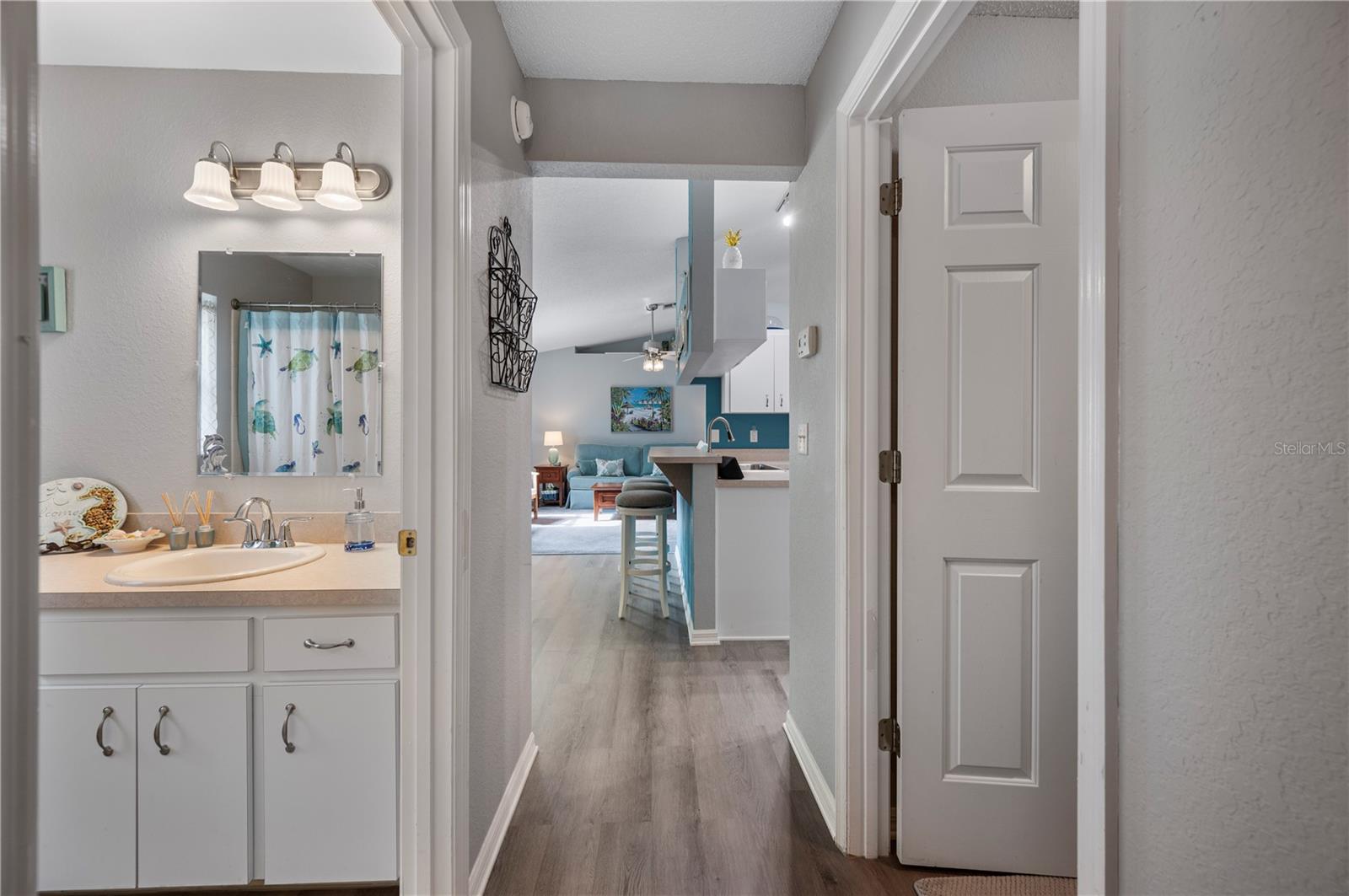 Image 23 of 40 For 1001 Destin Drive