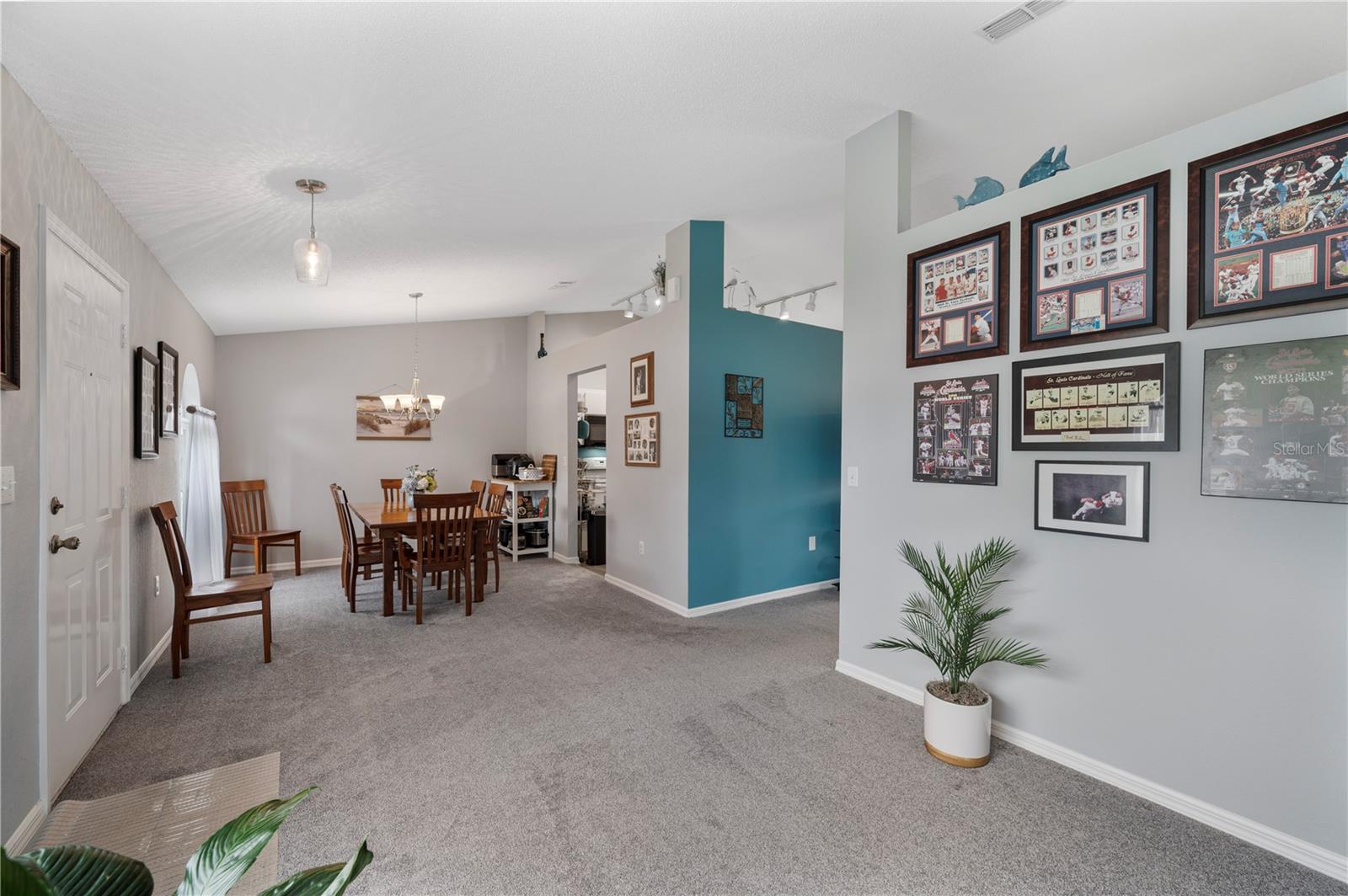 Image 5 of 40 For 1001 Destin Drive