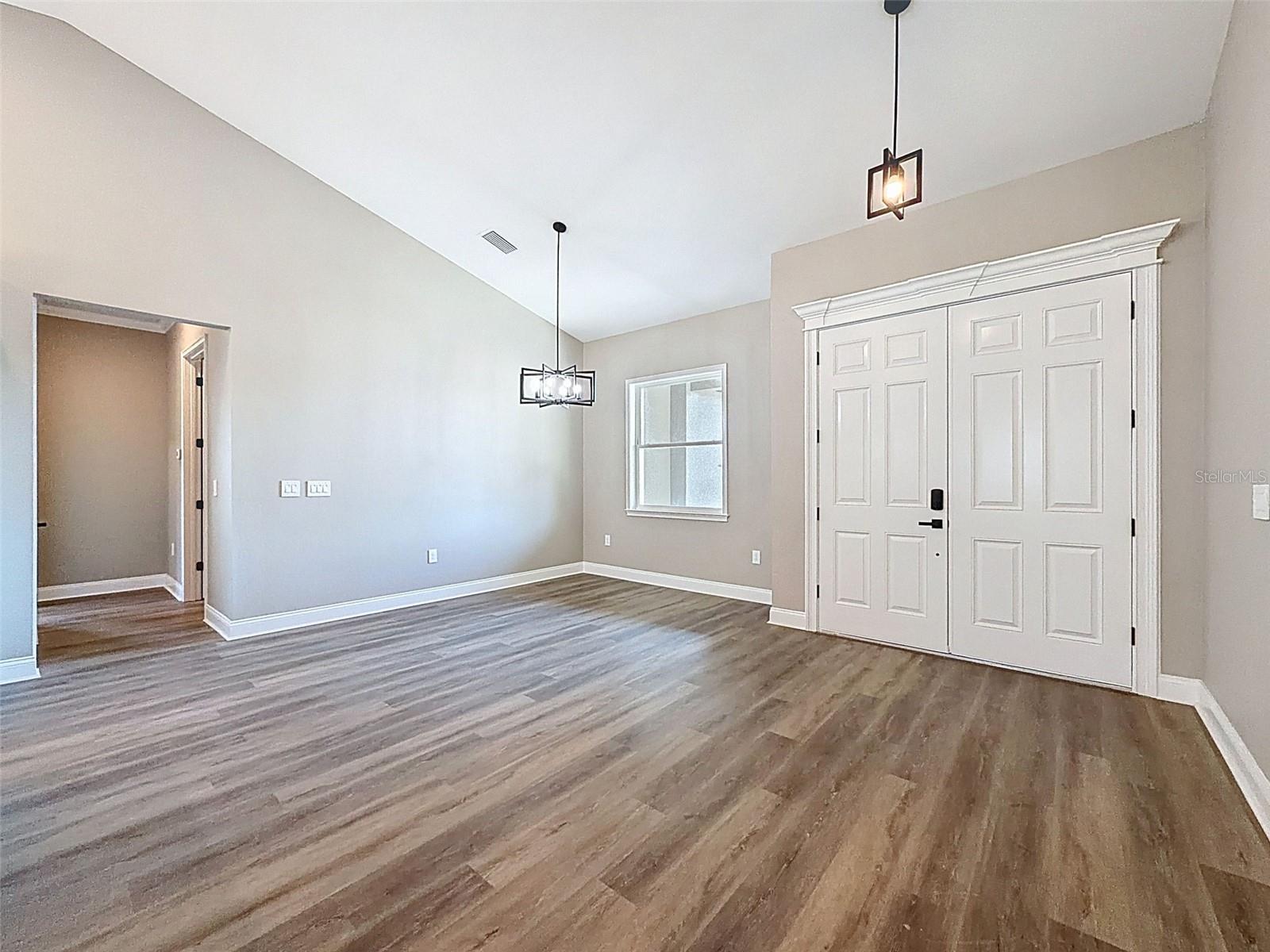 Image 17 of 76 For 2407 Old Medulla Road