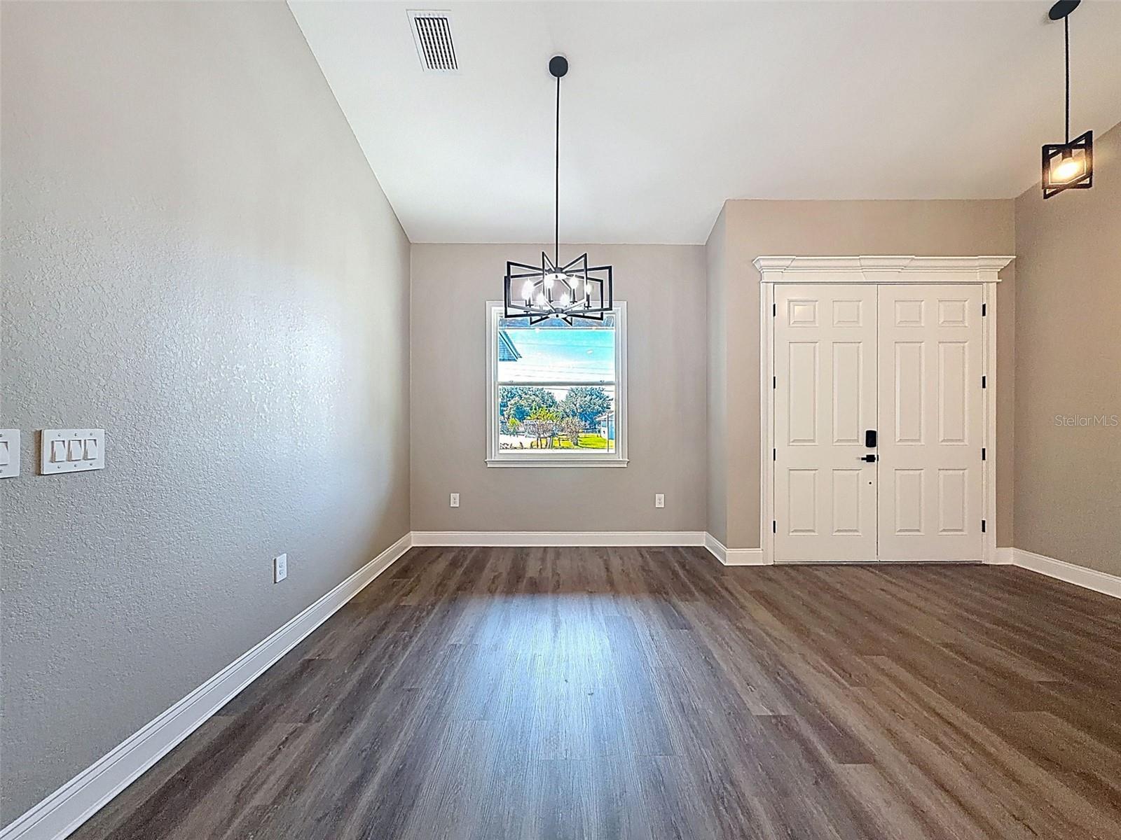 Image 18 of 76 For 2407 Old Medulla Road