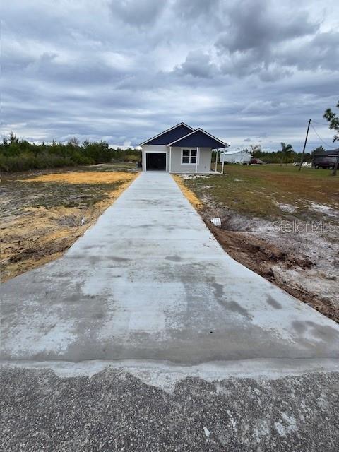 Image 2 of 6 For 7391 Orlando Drive