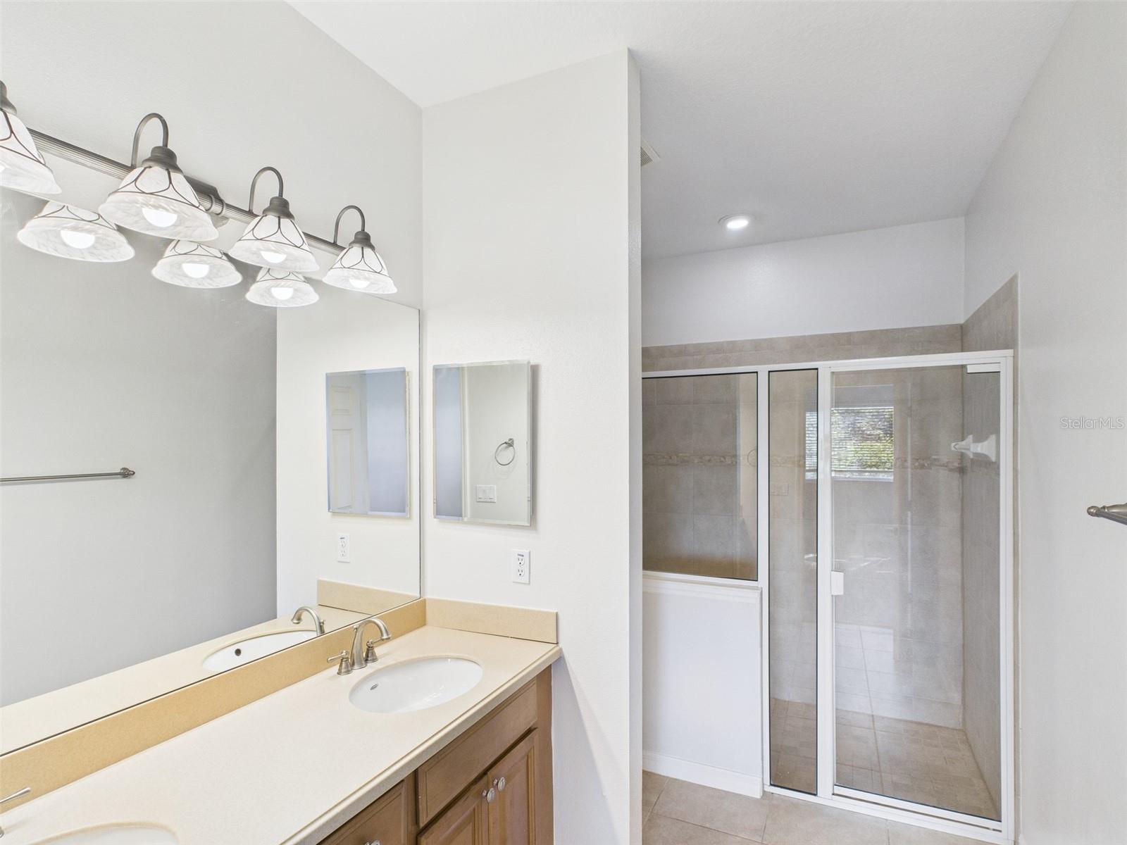 Image 11 of 25 For 2727 Rutledge Court